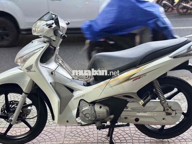 Honda Future 125 FI Trắng bạc