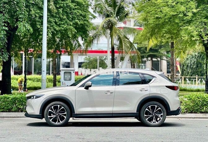 Mazda CX5 2.0 Premium 2024 Vàng titan