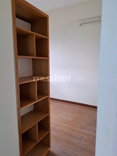 Cao ốc Phú NHuận, 20 Hoàng Minh Giám  giá 11tr/tháng căn hộ 2p ngủ