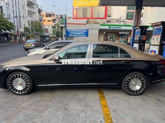 Mercedes-Benz Maybach S-Class Sedan Đen, vàng đồng