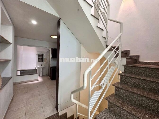 chính chủ cho thuê chỉ 24tr còn thương lượng nhà mới đẹp hxh