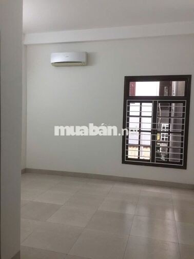 NHÀ 3 TẦNG MẶT TIỀN GẦN ĐẶNG HUY TRỨ