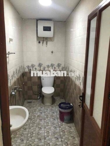 Cho thuê nhà 3 tầng gần Vin Đan Phượng