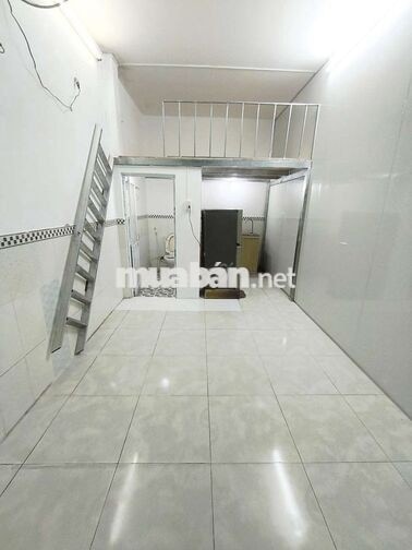 PHÒNG TRỌ MỚI TINH GẦN CHỢ HÓC MÔN