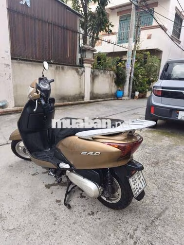 Honda Lead 2011 Vàng đồng