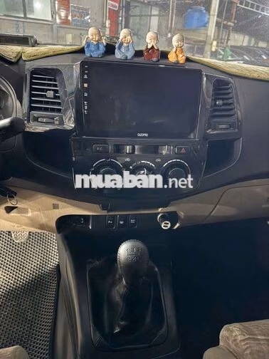 Toyota Fortuner 2014 Số sàn Bạc 135.000 km