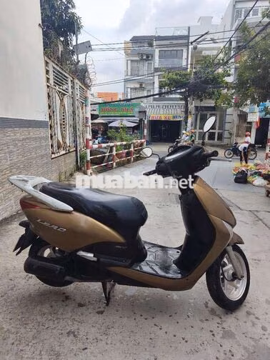 Honda Lead 2011 Vàng đồng