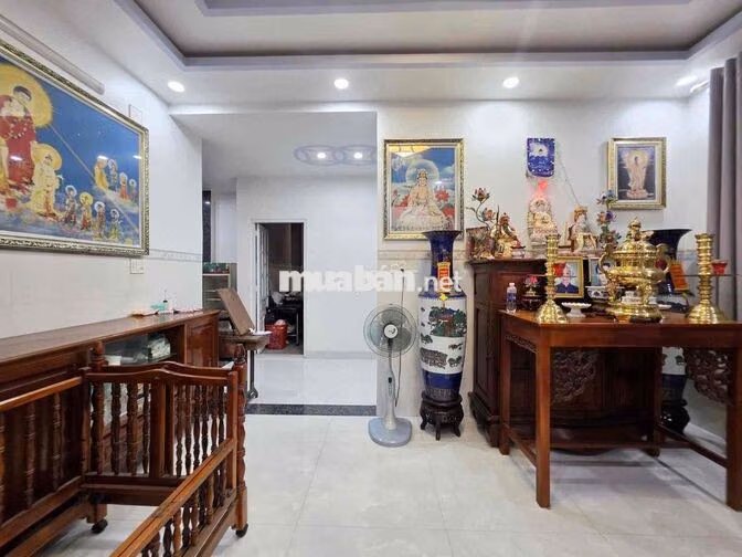 MT 15m có Thang Máy, 4 tầng ,  Hoàng Lê Kha, 800m2.