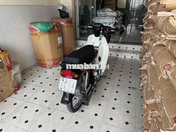 Honda Dream Thái 110cc Nâu Trắng