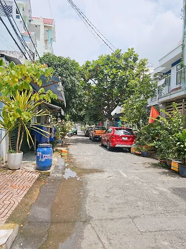 Bán nhà đẹp, hẻm 741 Hươg lộ 2, Bình Trị Đông A, Bình Tân. 