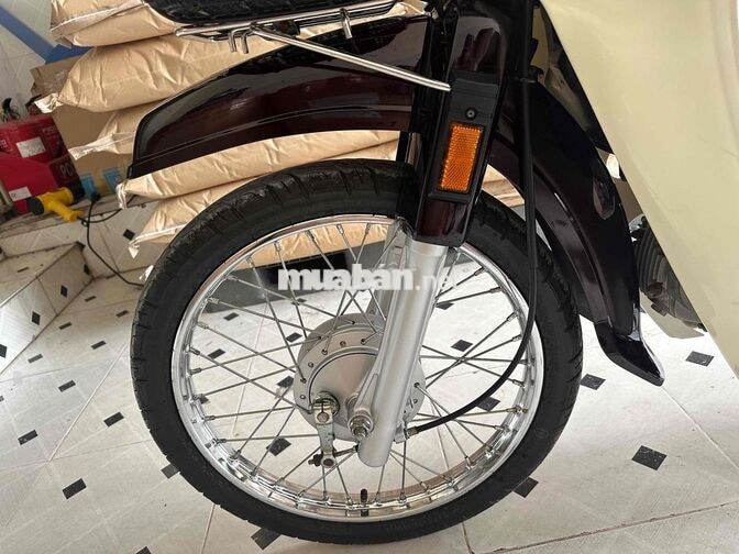 Honda Dream Thái 110cc Nâu Trắng