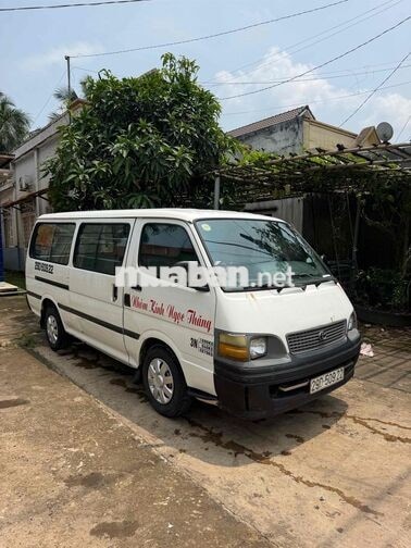 Toyota Hiace 2002 Trắng Sàn Xăng
