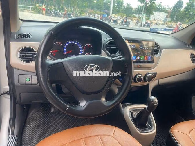 Hyundai i10 Sedan 2016 Số sàn Bạc