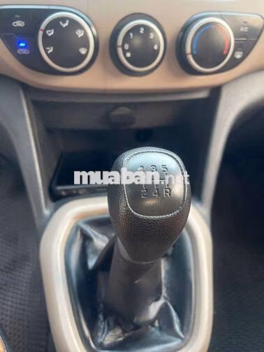 Hyundai i10 Sedan 2016 Số sàn Bạc