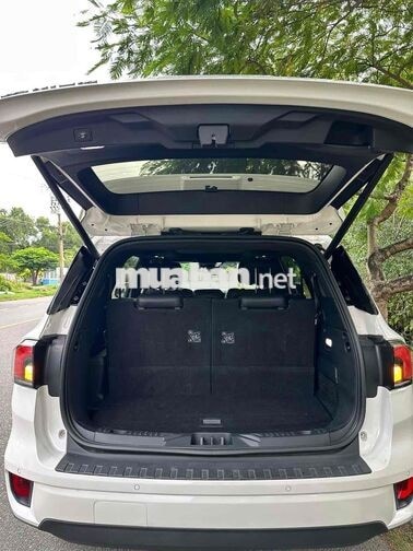 Ford Everest Titanium 2 cầu 2025 Trắng Tự động
