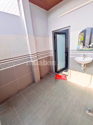 Bán Biệt Thự Sân Vườn Mặt Tiền Tân Thới Nhì,  Đậu 4 Ô Tô