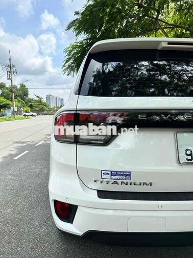 Ford Everest Titanium 2 cầu 2025 Trắng Tự động