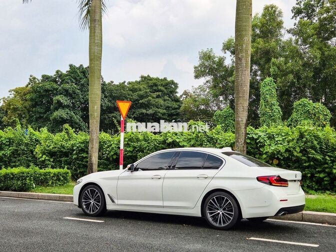 BMW 520i Luxury Line Model 2023 Trắng 28000 miles