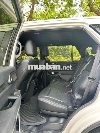 Ford Everest Titanium 2 cầu 2025 Trắng Tự động
