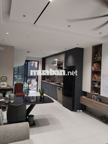 Cho thuê nhà 5 tầng thiết kế đẹp ở Vinhomes Ocean Park 2 chỉ 12tr/th