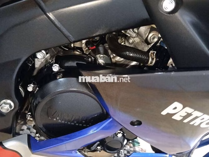 Yamaha R15 Xanh đen 5000 km, như mới 
