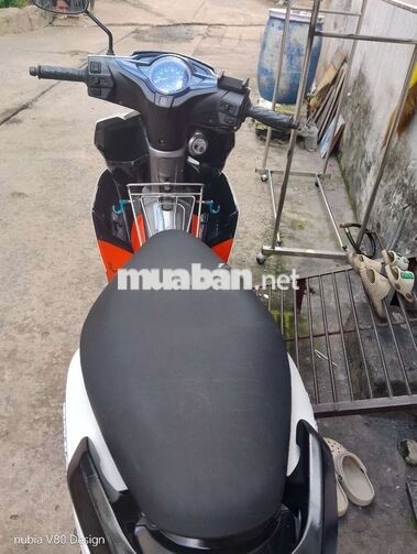 Suzuki Impulse Trắng cam đen