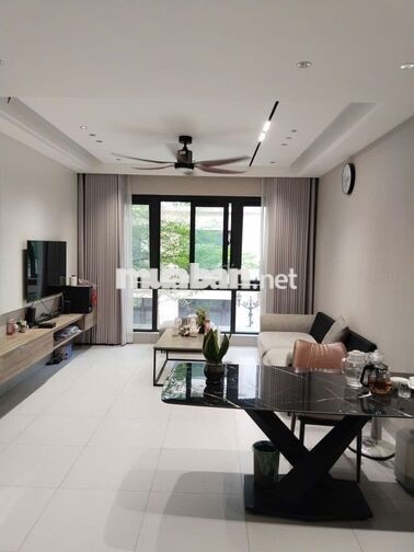 Cho thuê nhà 5 tầng thiết kế đẹp ở Vinhomes Ocean Park 2 chỉ 12tr/th
