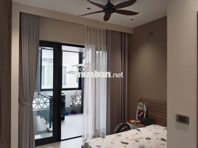 Cho thuê nhà 5 tầng thiết kế đẹp ở Vinhomes Ocean Park 2 chỉ 12tr/th