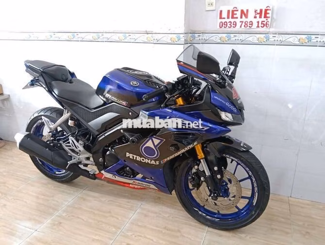 Yamaha R15 Xanh đen 5000 km, như mới 