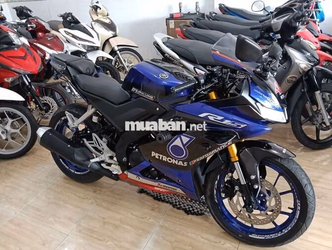 Yamaha R15 Xanh đen 5000 km, như mới 