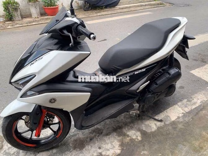 NVX 125 Fi  êm mạnh bốc như xe mới