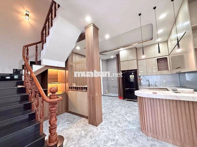 BIỆT THỰ MINI ( SẴN NỘI THẤT ) TRỆT 2 LẦU 3PN 4WC. VỈA HÈ CÂY XANH