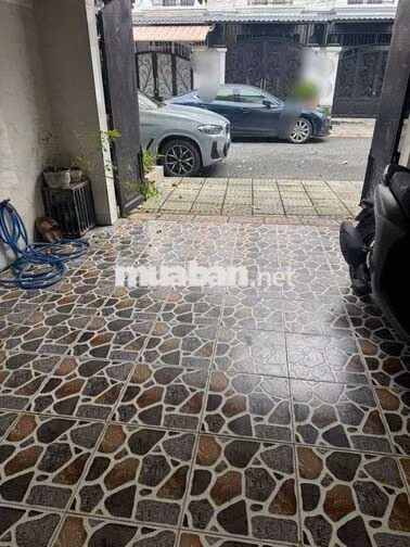 NHÀ ĐẸP KHU ĐỒNG BỘ 8M CÓ CHỖ ĐẬU XE HƠI GIÁ 12 TRIỆU