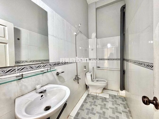 STUDIO BAN CÔNG FULL ÁNH SÁNG NGAY CHỢ TÂN THỚI HIỆP