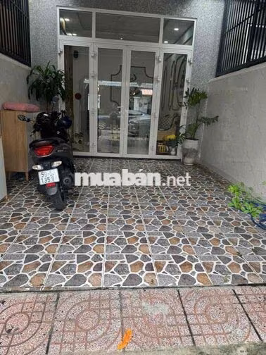 NHÀ ĐẸP KHU ĐỒNG BỘ 8M CÓ CHỖ ĐẬU XE HƠI GIÁ 12 TRIỆU