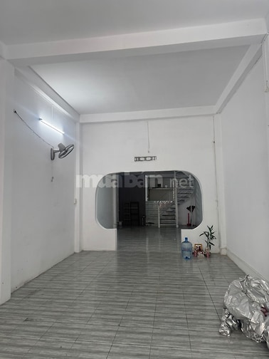 cho thuê nhà mặt tiền đường Lê Văn Huân