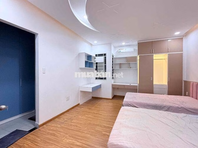 BIỆT THỰ MINI ( SẴN NỘI THẤT ) TRỆT 2 LẦU 3PN 4WC. VỈA HÈ CÂY XANH