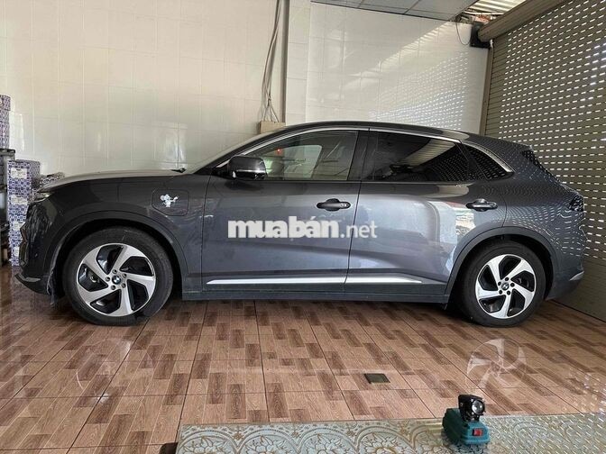 VinFast VF8 2023 Xám Điện