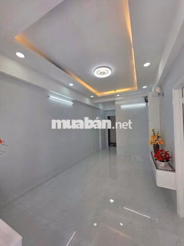 Cần bán căn hộ chung cư Phú Thọ Mặt tiền đường 