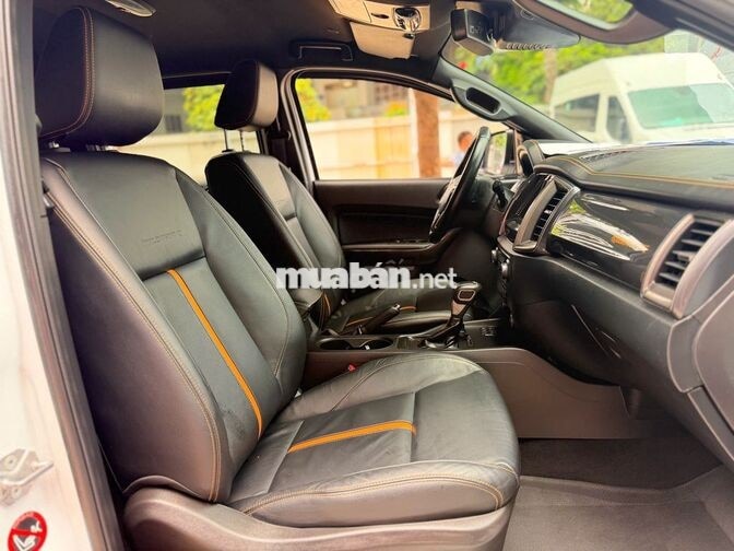 Ford Ranger Wildtrak 2022 màu trắng, bảo hành 2027