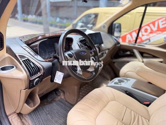 Ford Tourneo Limousine 2019 Bản cao cấp Xám