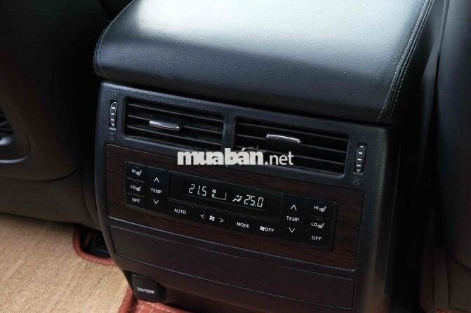 Toyota Land Cruiser 4.6 V8 2020 Trắng Chính Hãng