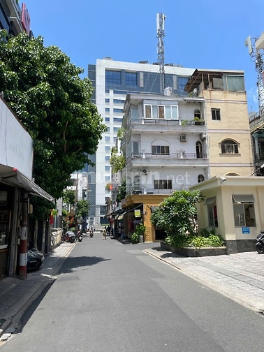 Cho thuê Căn hộ dịch vụ đường Ấp Bắc, Tân Bình (Kế bên ETOWN)
