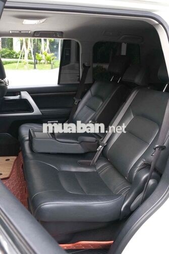 Toyota Land Cruiser 4.6 V8 2020 Trắng Chính Hãng
