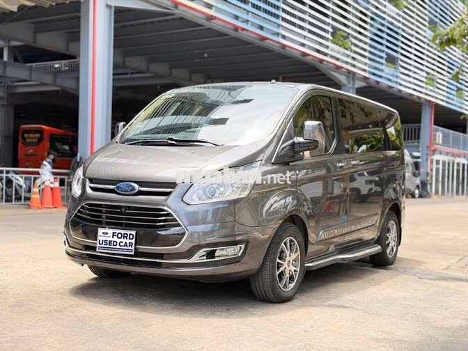 Ford Tourneo Limousine 2019 Bản cao cấp Xám