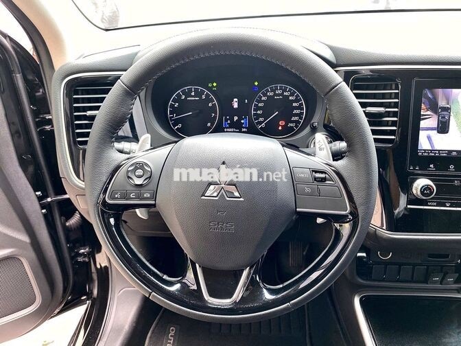 Mitsubishi Outlander 2.0 CVT 2023 Đen