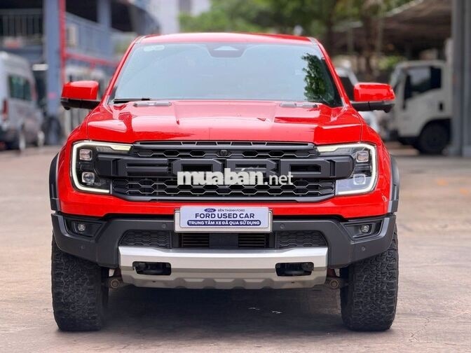 Raptor 2025 màu đỏ Cam, lướt 18 cây, vay 75%