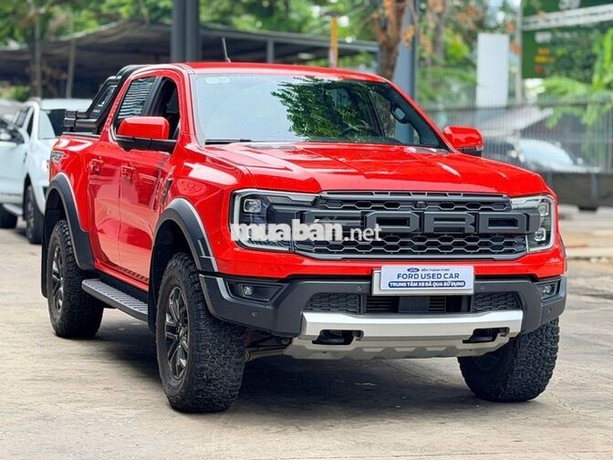 Raptor 2025 màu đỏ Cam, lướt 18 cây, vay 75%