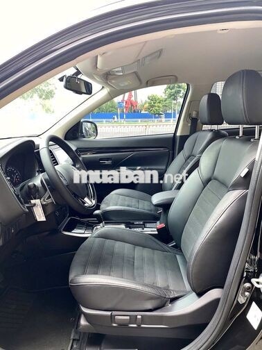 Mitsubishi Outlander 2.0 CVT 2023 Đen