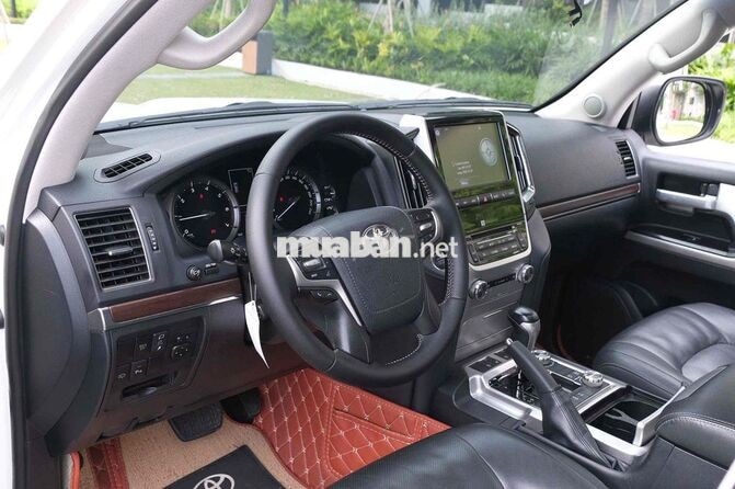 Toyota Land Cruiser 4.6 V8 2020 Trắng Chính Hãng